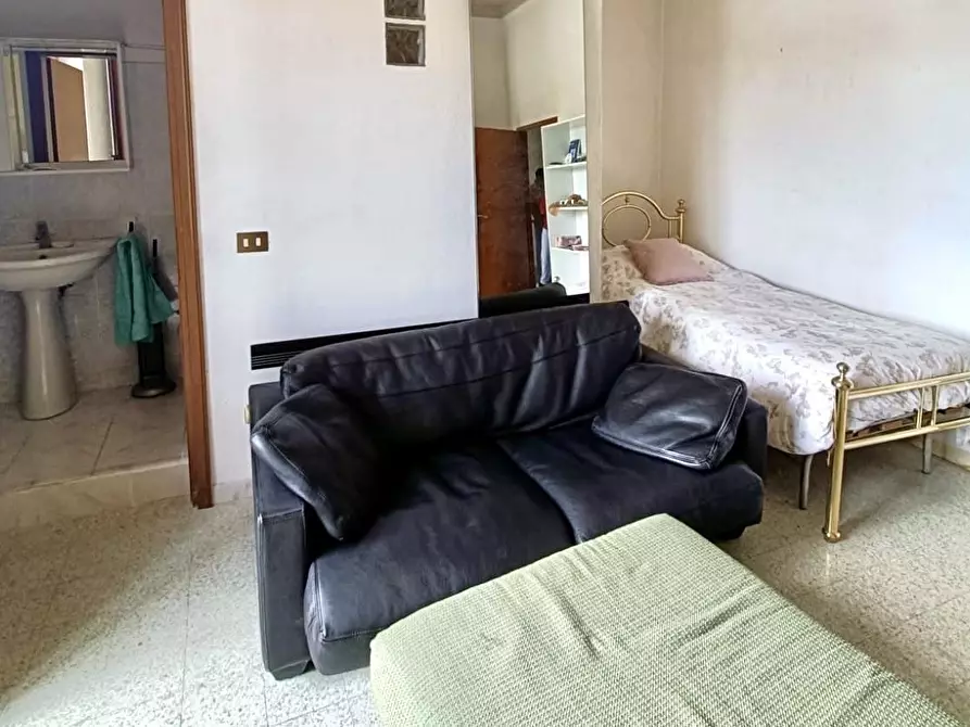 Immagine 8 di Appartamento in vendita  a Siena