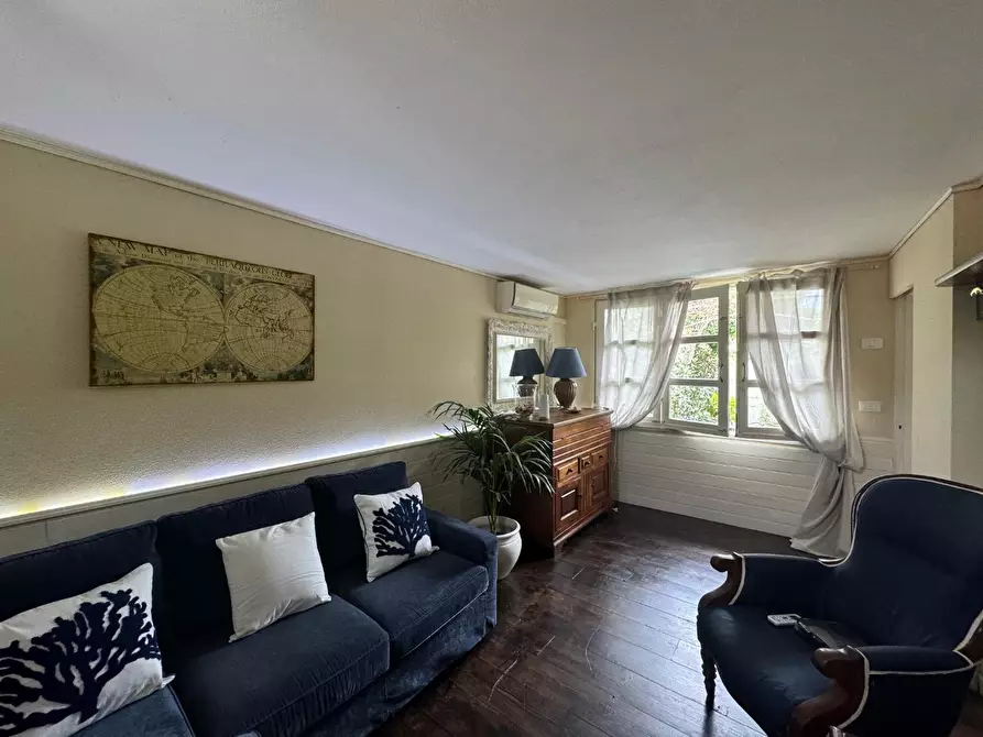 Immagine 5 di Casa indipendente in affitto  a Forte Dei Marmi