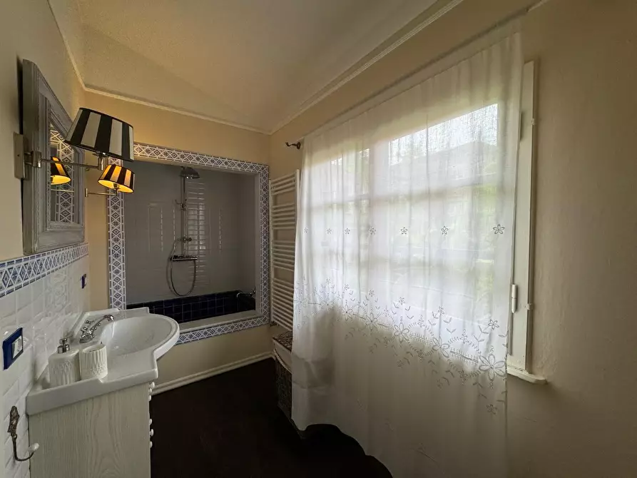 Immagine 14 di Casa indipendente in affitto  a Forte Dei Marmi