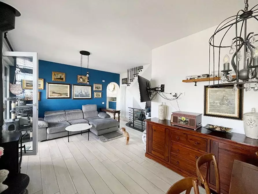 Immagine 14 di Mansarda in vendita  a La Spezia