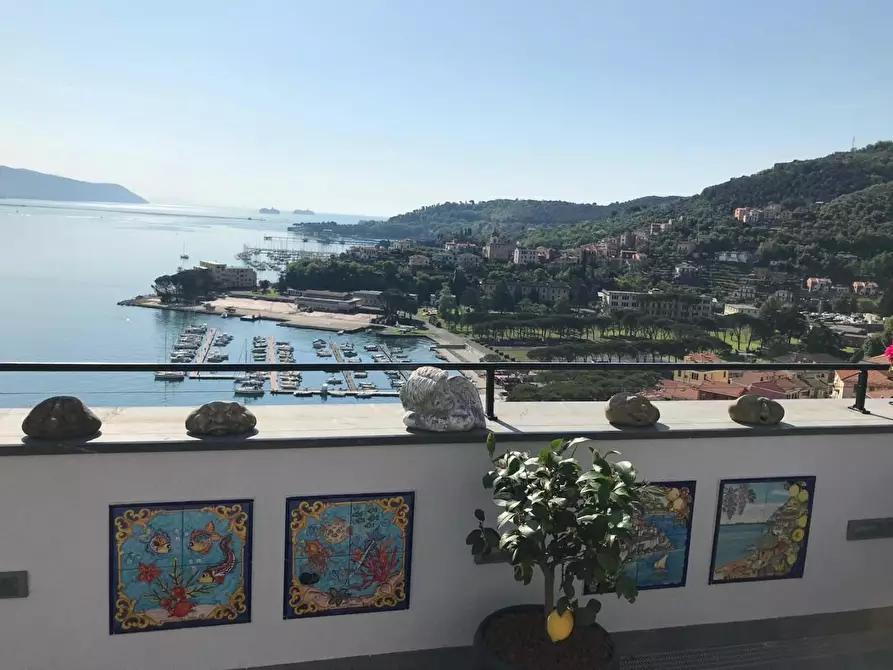Immagine 3 di Mansarda in vendita  a La Spezia