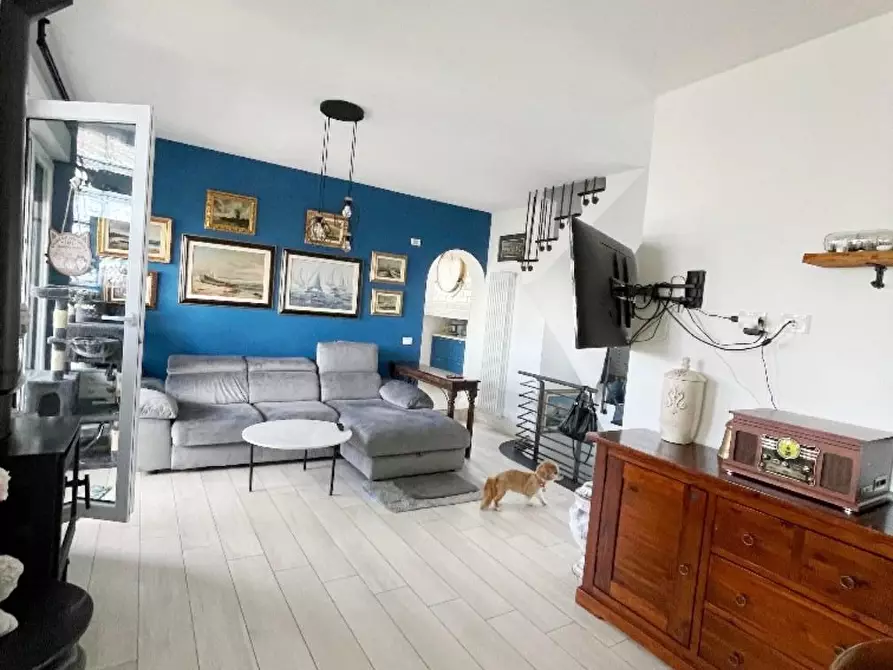 Immagine 15 di Mansarda in vendita  a La Spezia