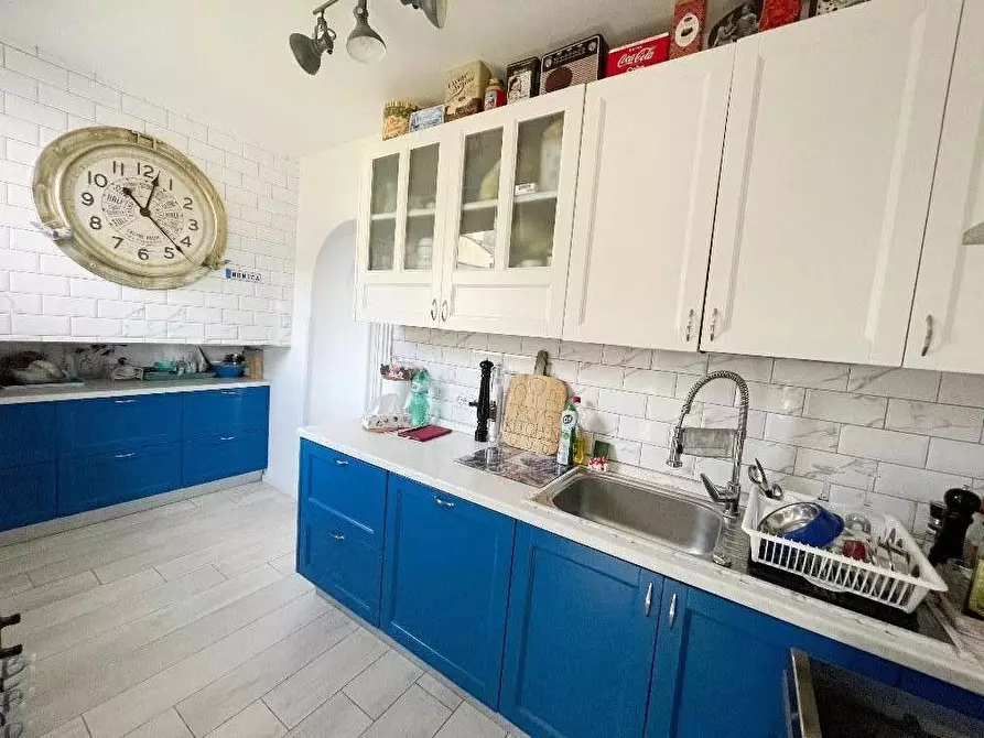 Immagine 11 di Mansarda in vendita  a La Spezia