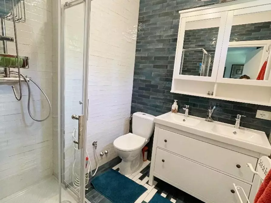 Immagine 23 di Mansarda in vendita  a La Spezia