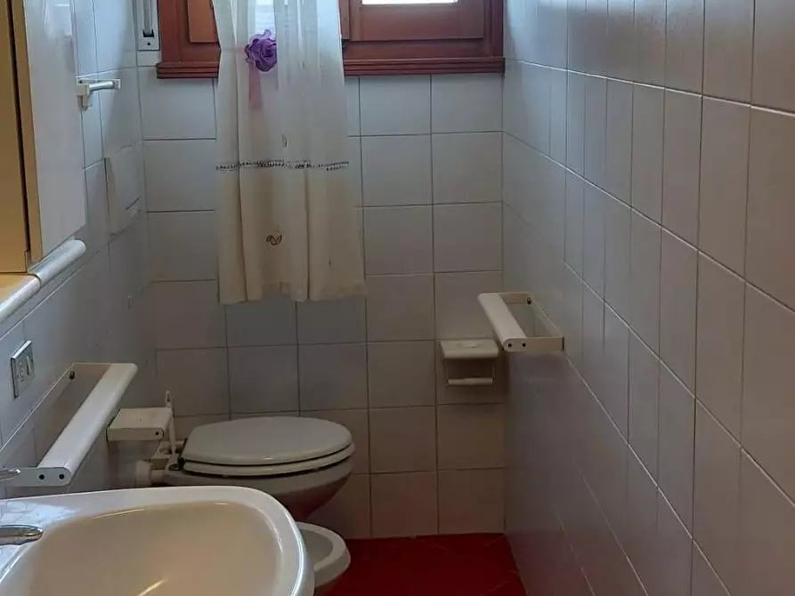 Immagine 11 di Appartamento in vendita  a Empoli