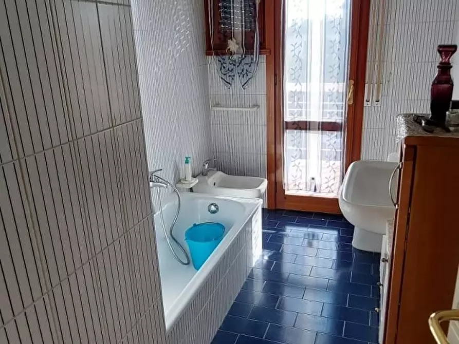 Immagine 14 di Appartamento in vendita  a Empoli