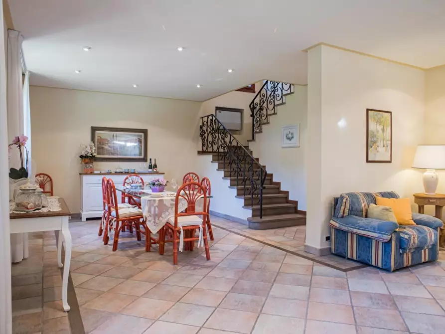 Immagine 7 di Villa in affitto  a Pietrasanta