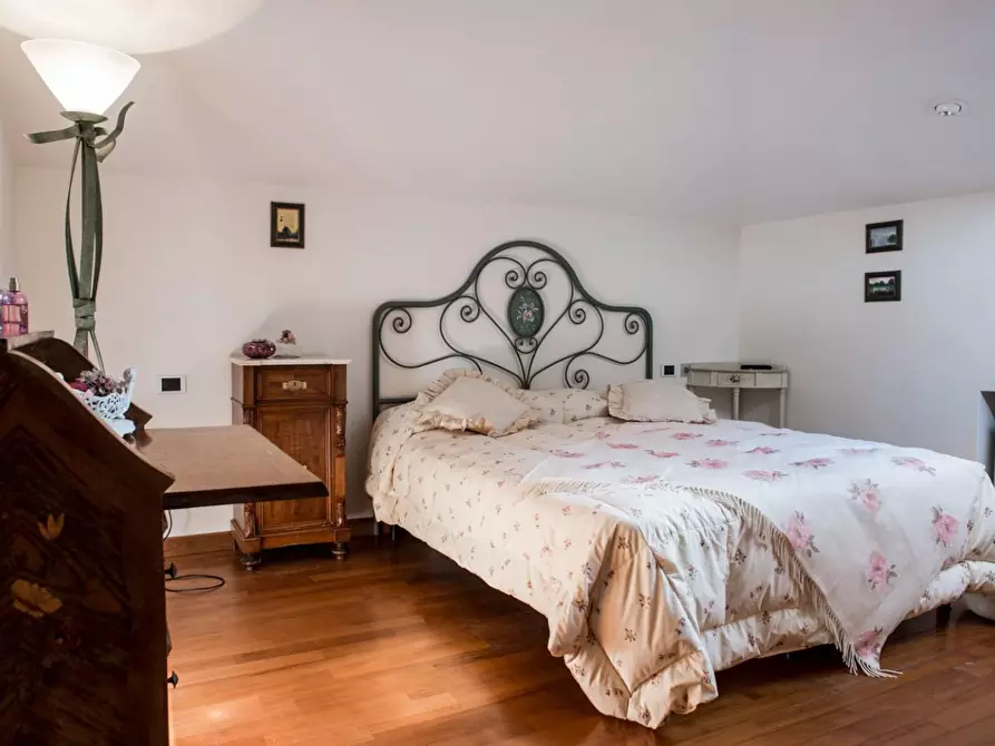 Immagine 13 di Villa in affitto  a Pietrasanta