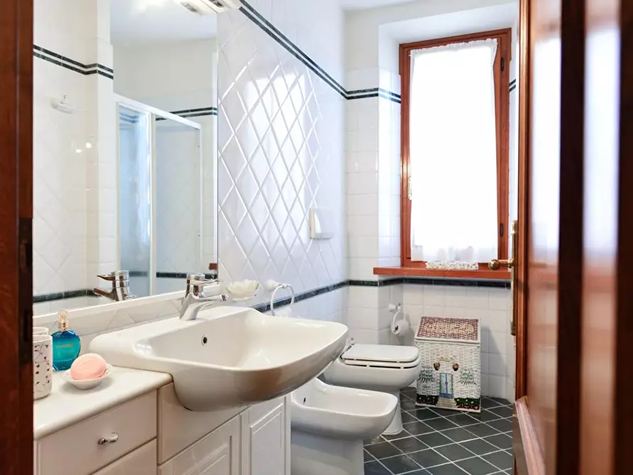 Immagine 20 di Villa in affitto  a Pietrasanta