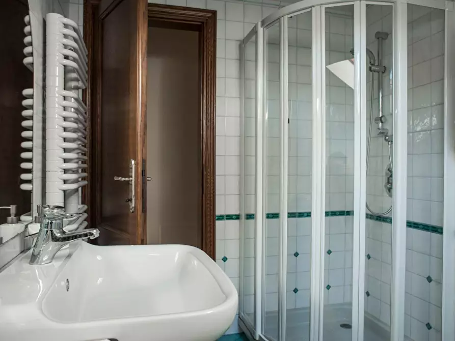 Immagine 28 di Villa in affitto  a Pietrasanta