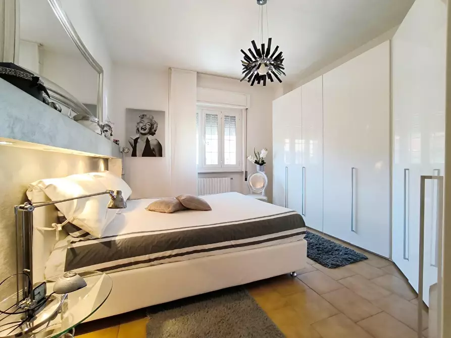 Immagine 8 di Casa bifamiliare in vendita  a Carrara