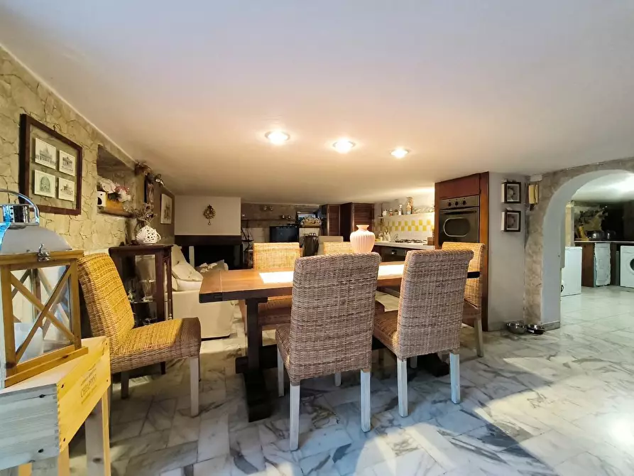 Immagine 24 di Casa bifamiliare in vendita  a Carrara