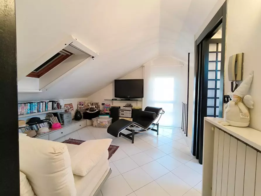 Immagine 18 di Casa bifamiliare in vendita  a Carrara