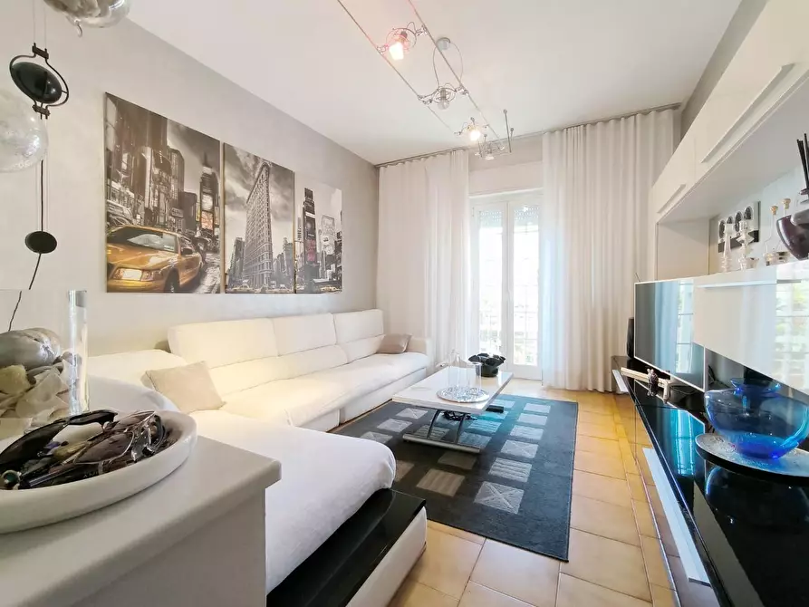 Immagine 2 di Casa bifamiliare in vendita  a Carrara