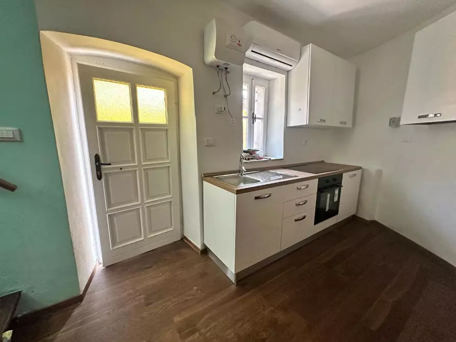 Immagine 1 di Terratetto in vendita  a Sarzana