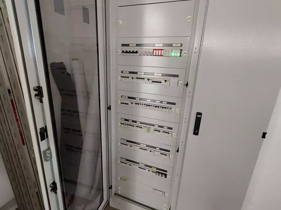 Immagine 21 di Attività artigianale in vendita  a Ponsacco