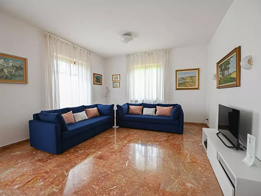 Immagine 9 di Casa bifamiliare in vendita  a Crespina Lorenzana