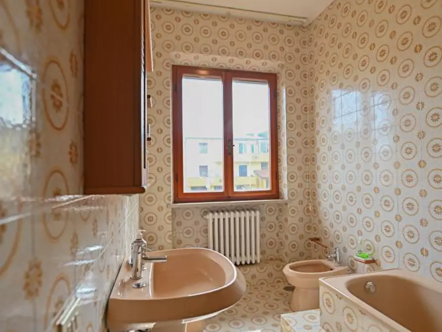 Immagine 28 di Casa bifamiliare in vendita  a Crespina Lorenzana