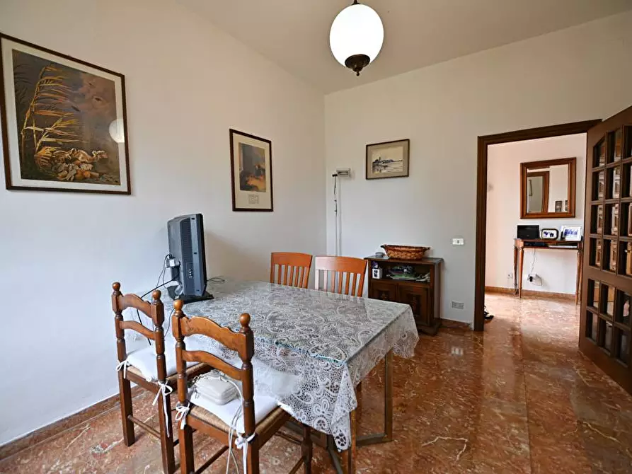 Immagine 13 di Casa bifamiliare in vendita  a Crespina Lorenzana