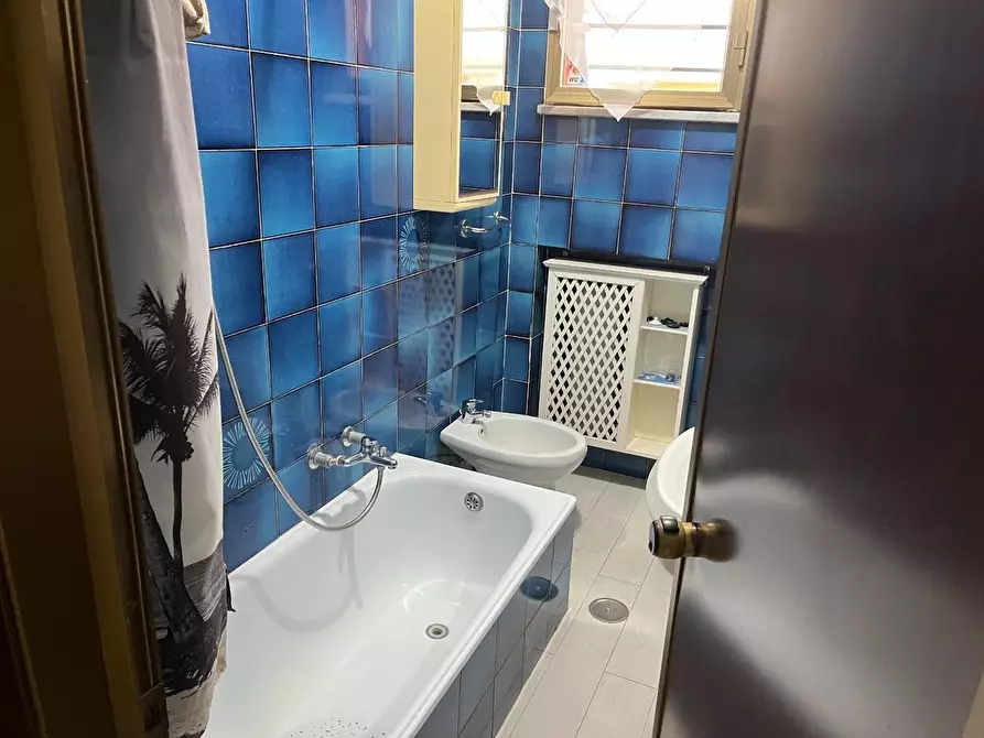 Immagine 10 di Appartamento in vendita  a Massa