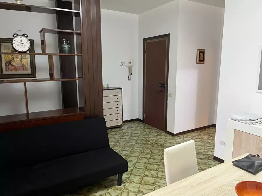 Immagine 3 di Appartamento in vendita  a Massa