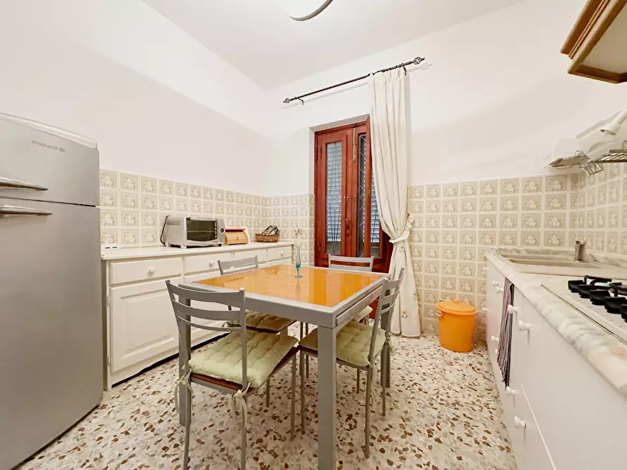 Immagine 6 di Villa in vendita  a Lucca