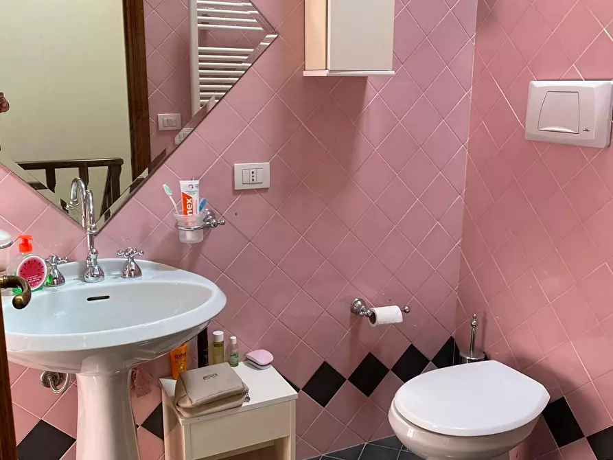 Immagine 12 di Villetta a schiera in vendita  a Viareggio