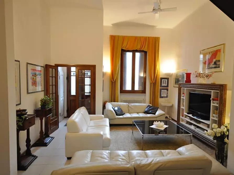 Immagine 20 di Villetta a schiera in vendita  a Viareggio