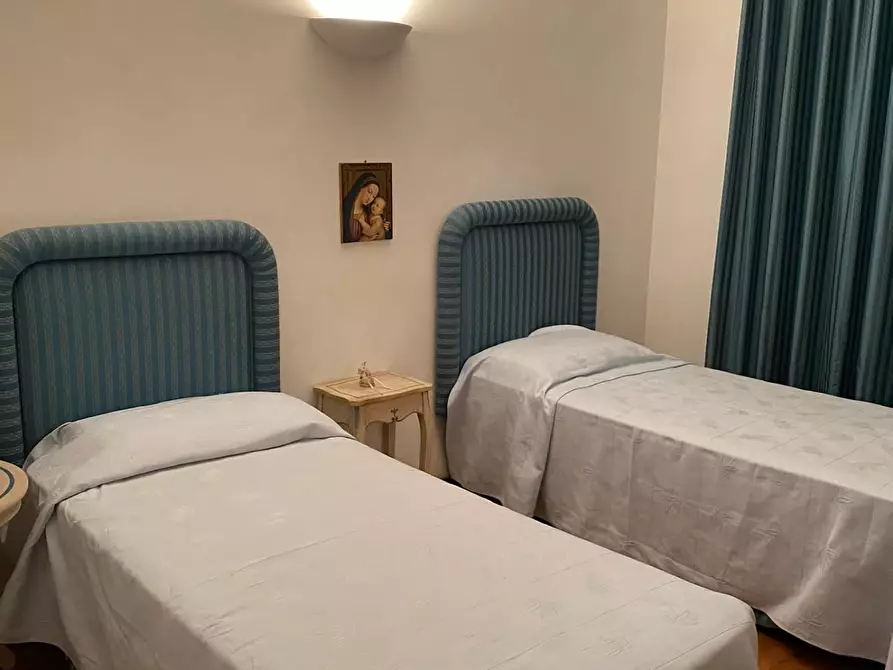 Immagine 18 di Villetta a schiera in vendita  a Viareggio