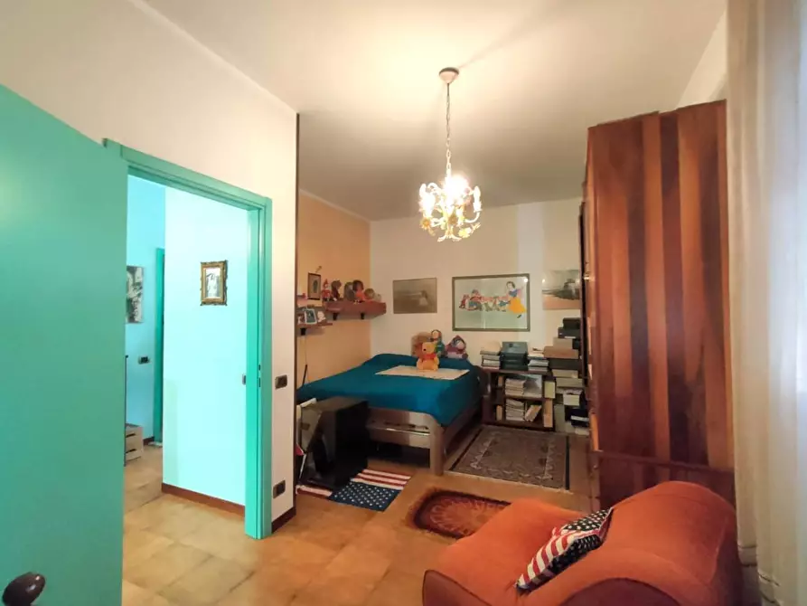 Immagine 16 di Villa in vendita  a Massa