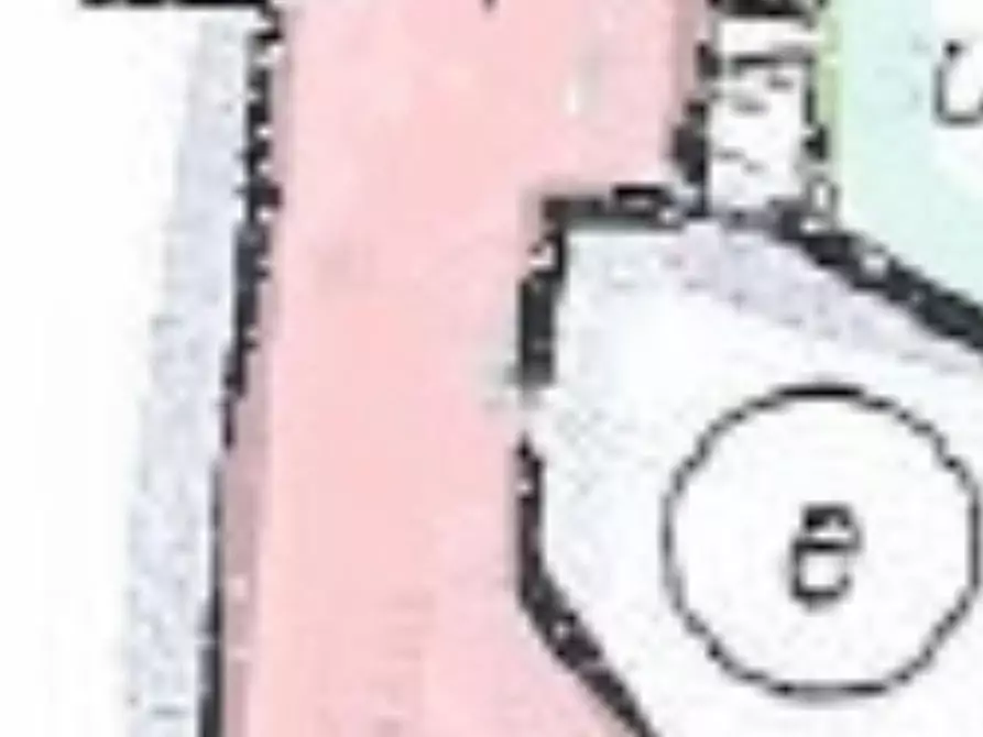 Immagine 13 di Locale commerciale in vendita  a Cecina