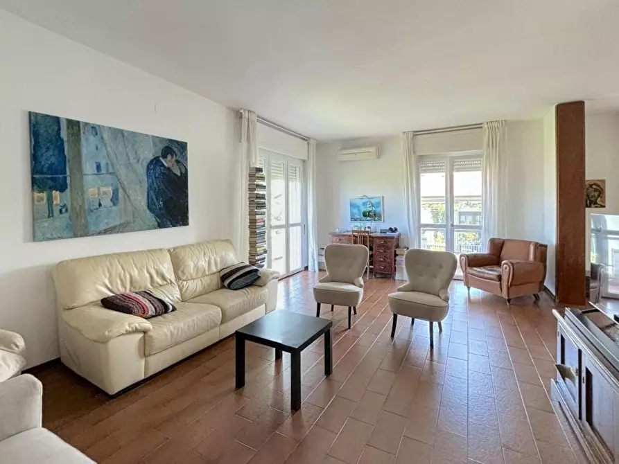 Immagine 41 di Villa in vendita  a Pisa