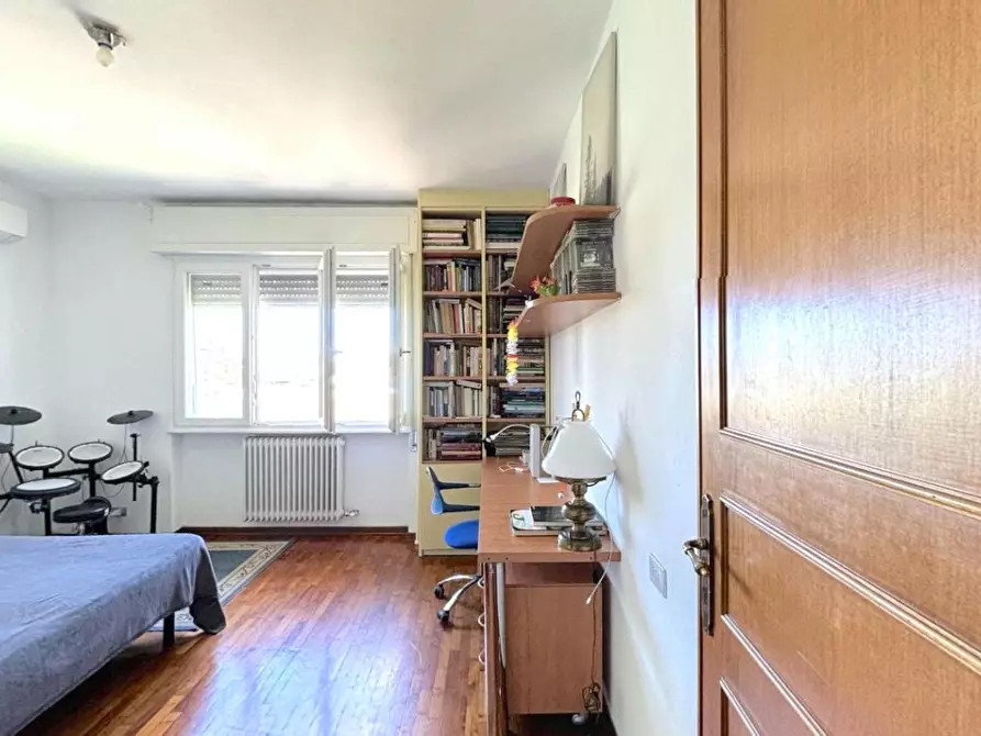 Immagine 26 di Villa in vendita  a Pisa