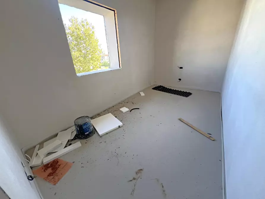 Immagine 9 di Casa trifamiliare in vendita  a Cascina