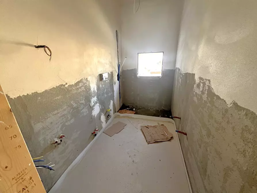 Immagine 7 di Casa trifamiliare in vendita  a Cascina