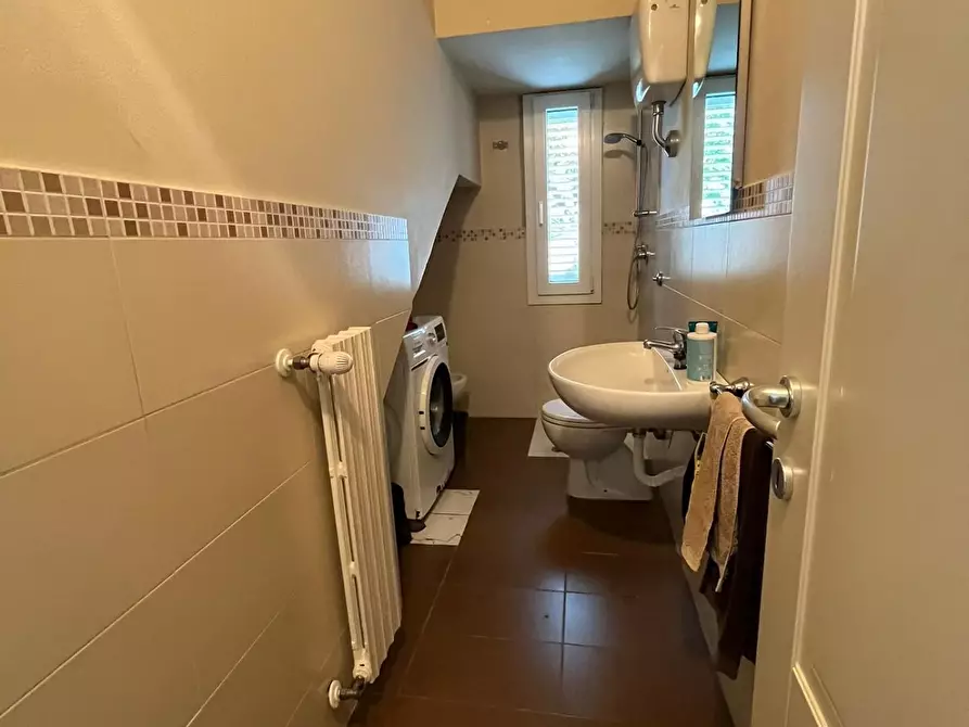 Immagine 9 di Casa bifamiliare in vendita  a Pontedera