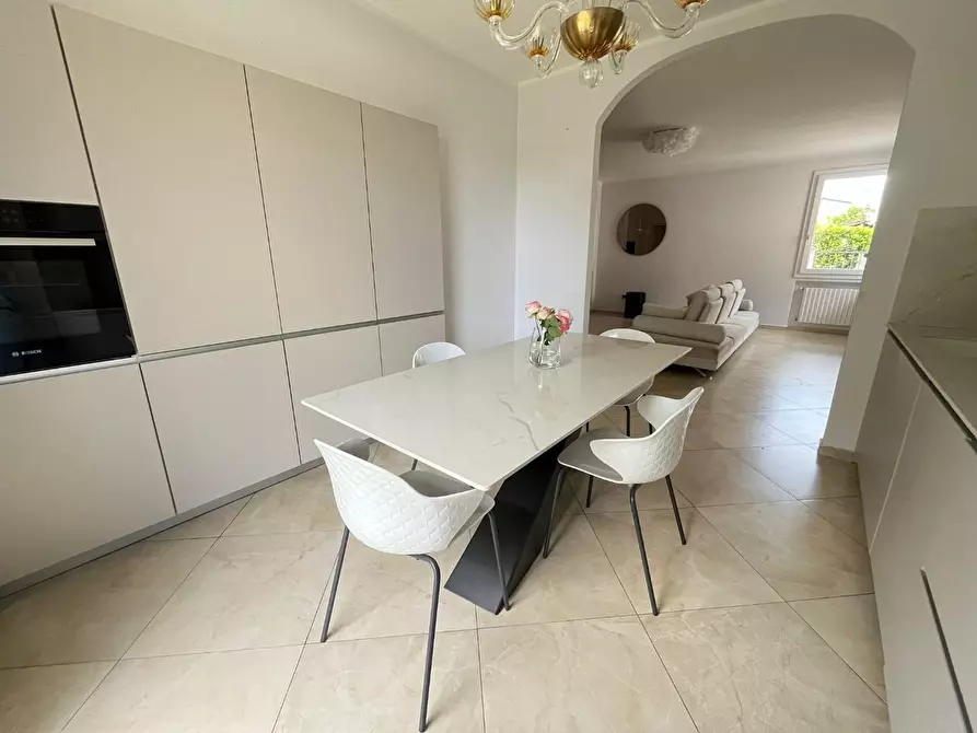 Immagine 5 di Casa bifamiliare in vendita  a Pontedera