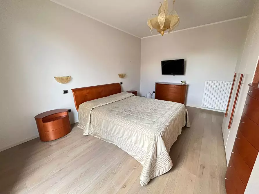 Immagine 10 di Casa bifamiliare in vendita  a Pontedera