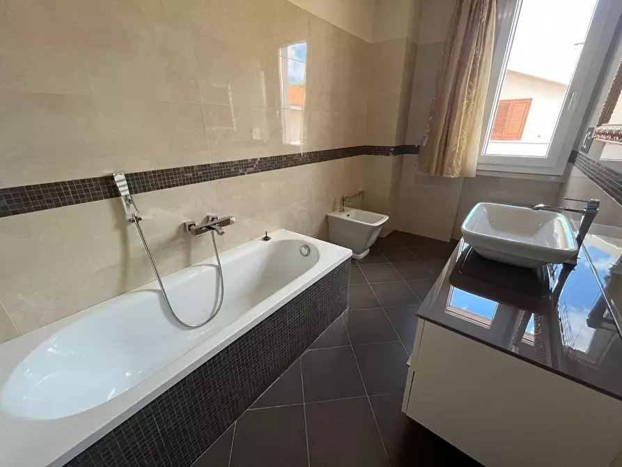 Immagine 18 di Casa bifamiliare in vendita  a Pontedera