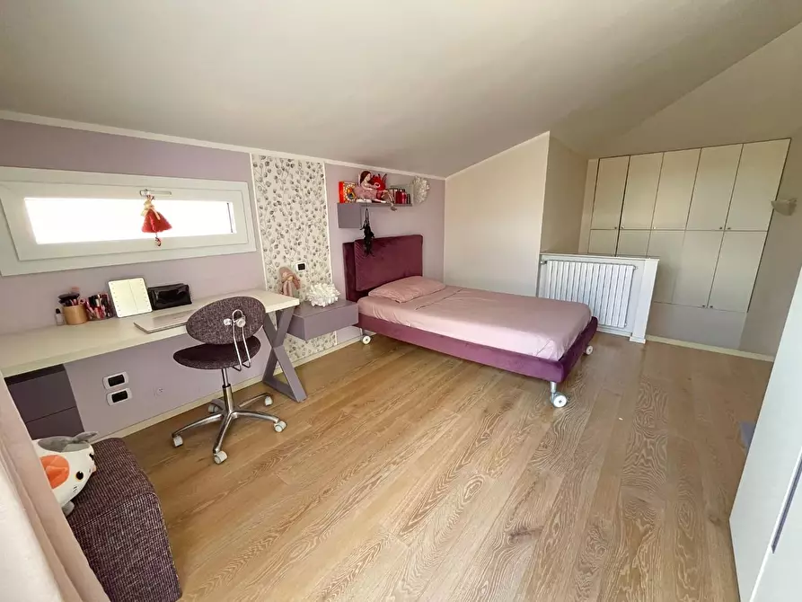 Immagine 24 di Casa bifamiliare in vendita  a Pontedera