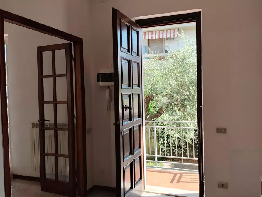 Immagine 2 di Casa trifamiliare in vendita  a Carrara