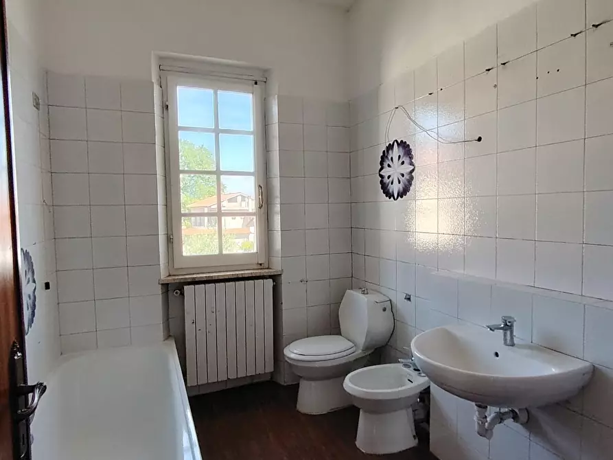 Immagine 15 di Casa trifamiliare in vendita  a Carrara