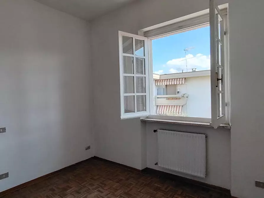 Immagine 14 di Casa trifamiliare in vendita  a Carrara