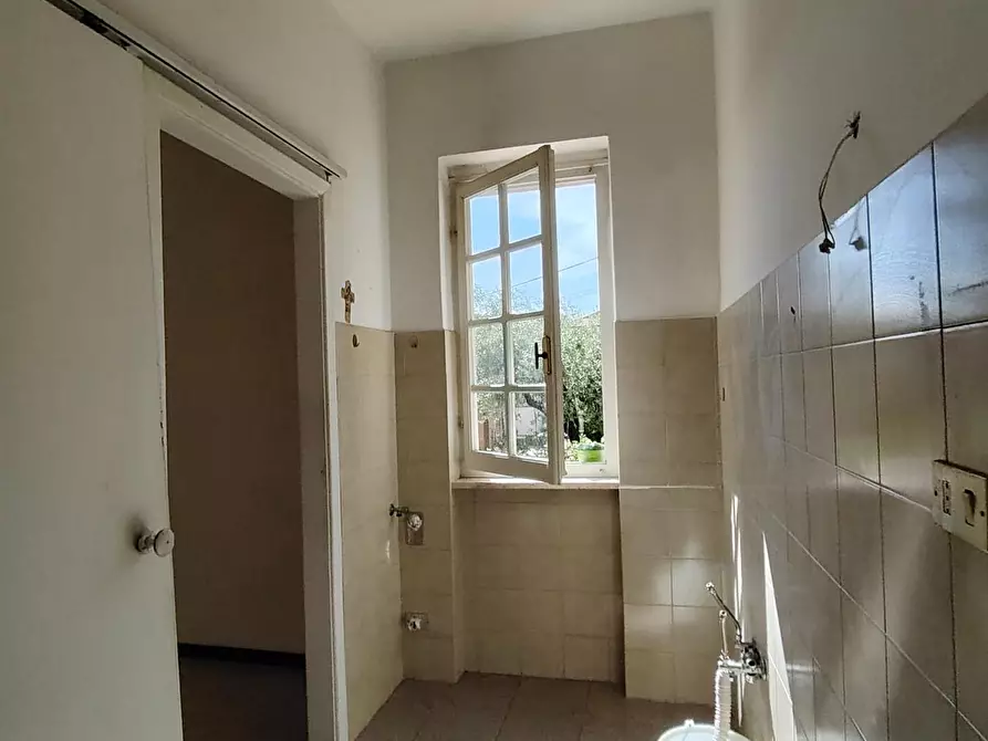 Immagine 8 di Casa trifamiliare in vendita  a Carrara