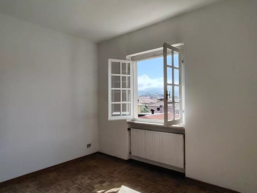 Immagine 17 di Casa trifamiliare in vendita  a Carrara