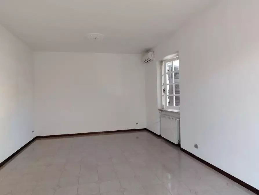 Immagine 4 di Casa trifamiliare in vendita  a Carrara