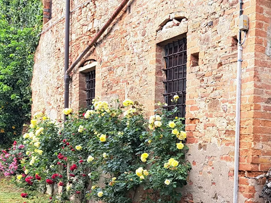 Immagine 1 di Porzione di casa in vendita  a Peccioli