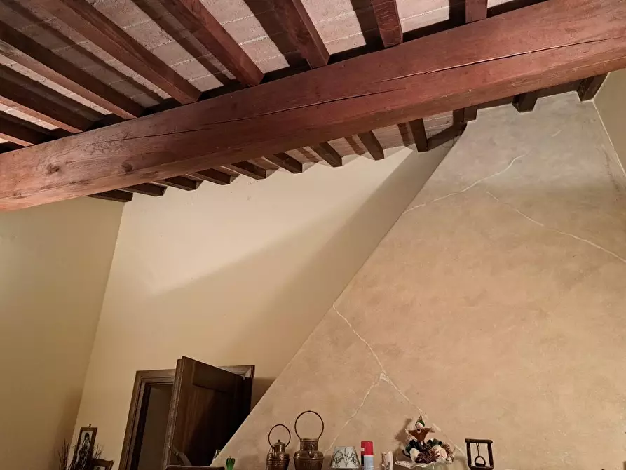 Immagine 10 di Porzione di casa in vendita  a Peccioli