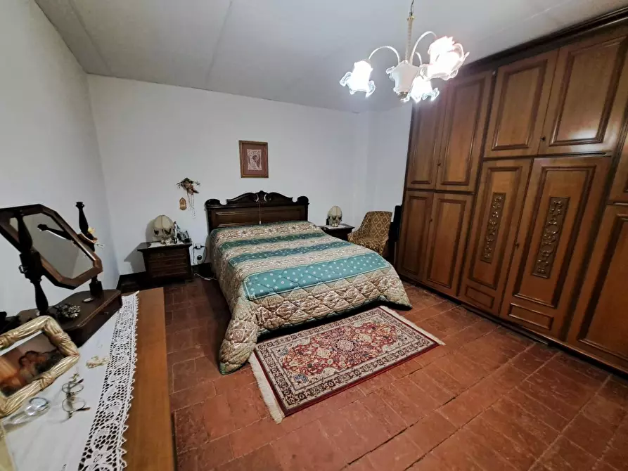 Immagine 11 di Porzione di casa in vendita  a Peccioli