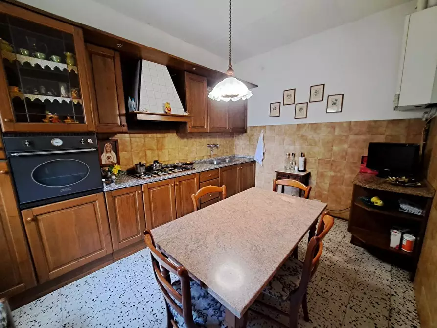 Immagine 8 di Porzione di casa in vendita  a Peccioli